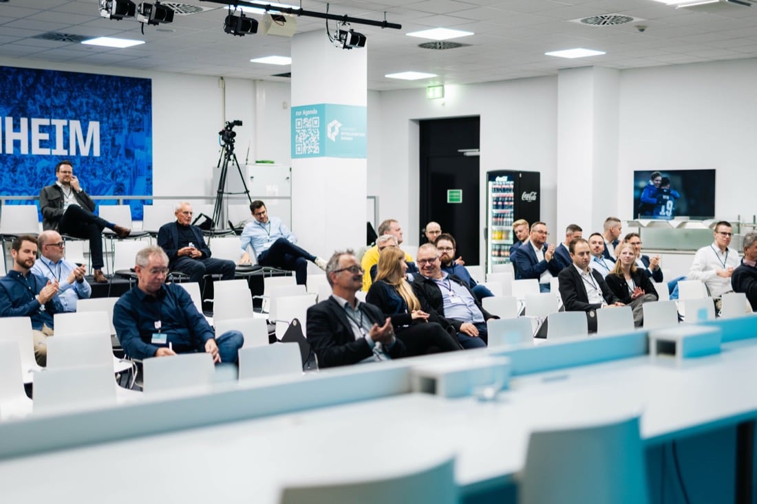 Session-Raum mit Publikum