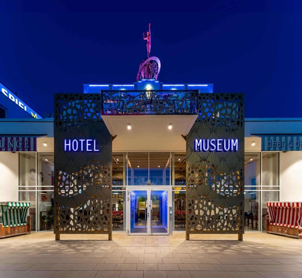 PLAZA INN Bad Rappenau bei Nacht